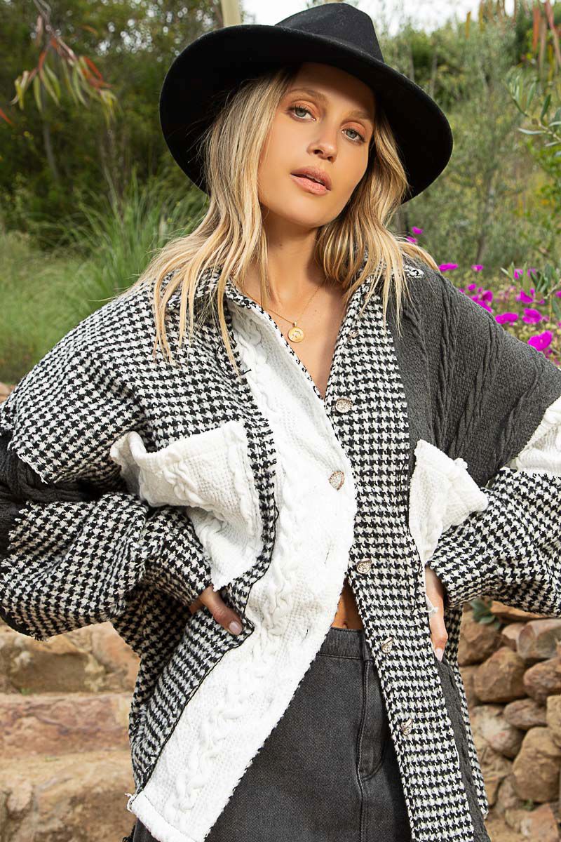 HOUNDSTOOTH BLACK AND WHITE BUTTONUP TOP