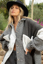 HOUNDSTOOTH BLACK AND WHITE BUTTONUP TOP