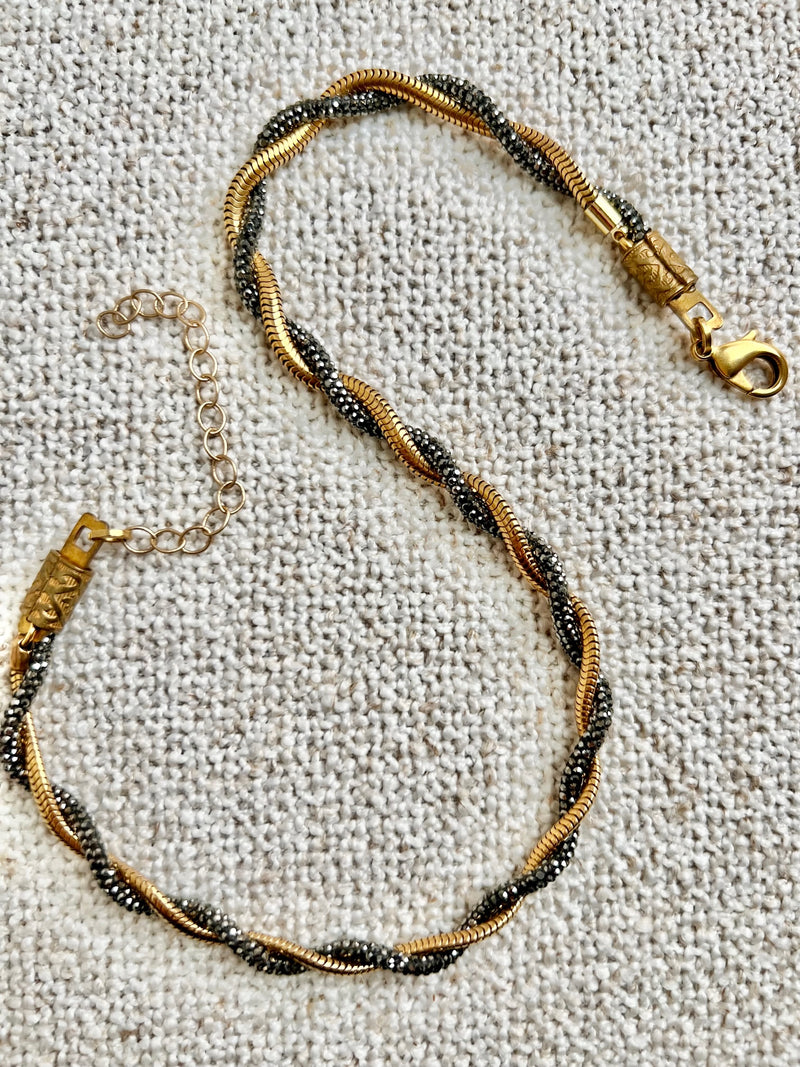 JET CRYSTAL & VINTAGE  GOLD WEAVE NECKLACE