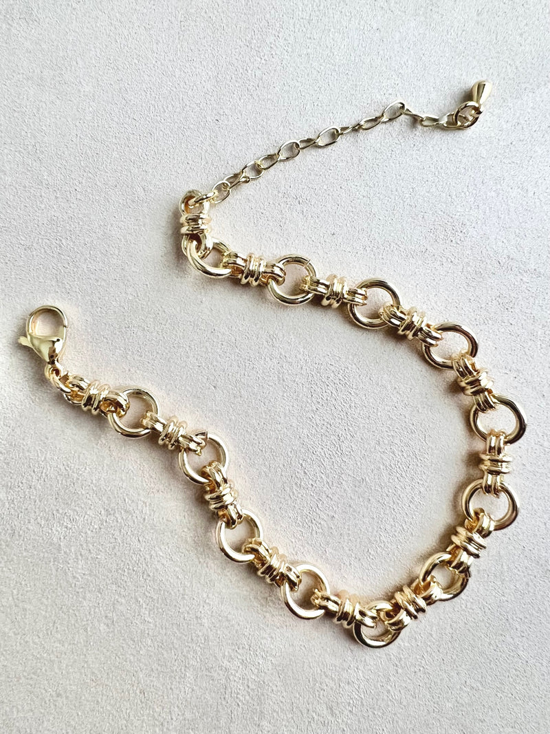 GOLD CHAIN LINK BRACELET