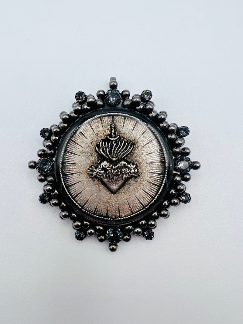 GRANDE SACRED HEART CHARM GUNMETAL