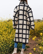LONG FALL JACKET BLACK AND WHITE