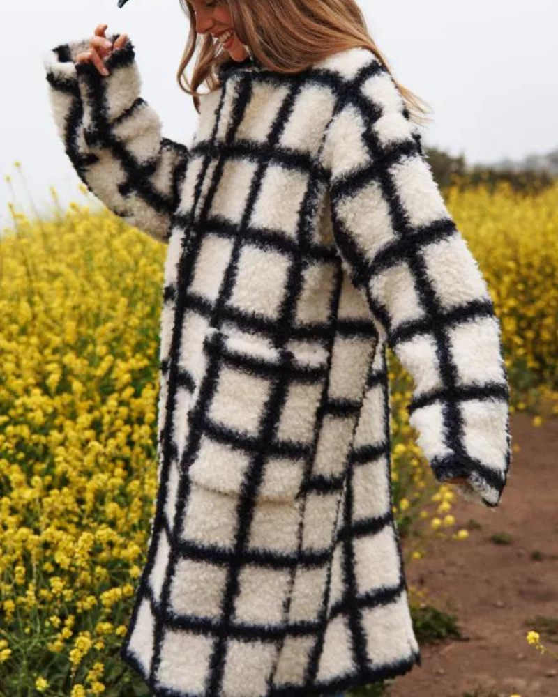LONG FALL JACKET BLACK AND WHITE