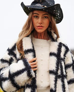LONG FALL JACKET BLACK AND WHITE