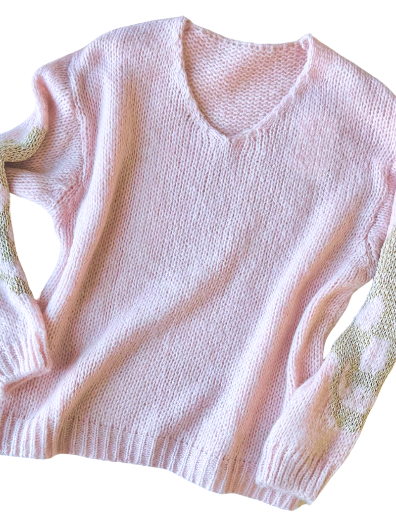 PALE PINK SWEATER GOLD SKULLS ON SLEEVE