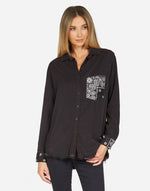CYNTHIA BANDANA LIP BUTTON UP