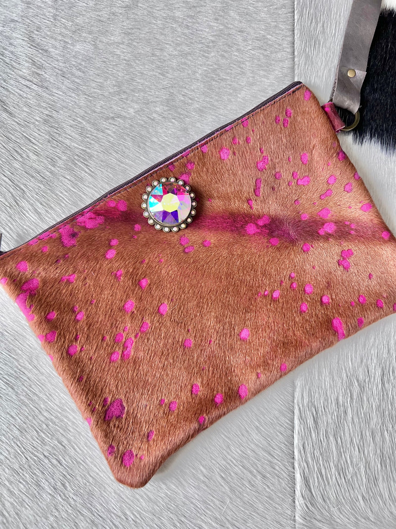 HOT PINK SPECKLE HIDE WRISTLET